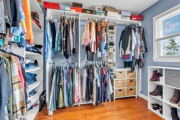 Interior, Walk-in Closets, Wood Texture Flooring