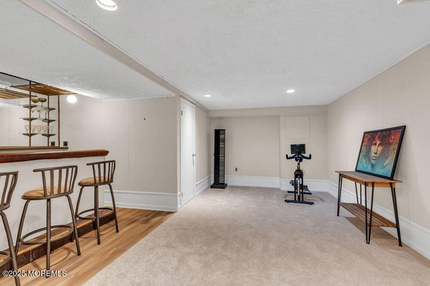 Fitness Equipment, Interior, Recessed Lighting, Wood Texture Flooring