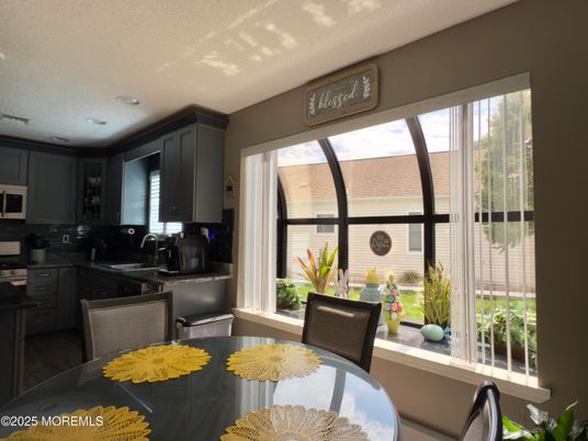 Dining room, Interior, Kitchen, Recessed Lighting