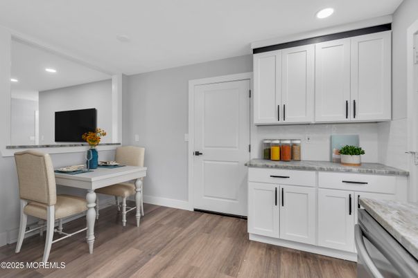 Dining room, Interior, Kitchen, Recessed Lighting, Wood Texture Flooring