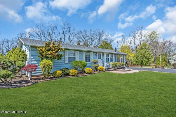 Backyard, Exterior, Facade, Cape Cod