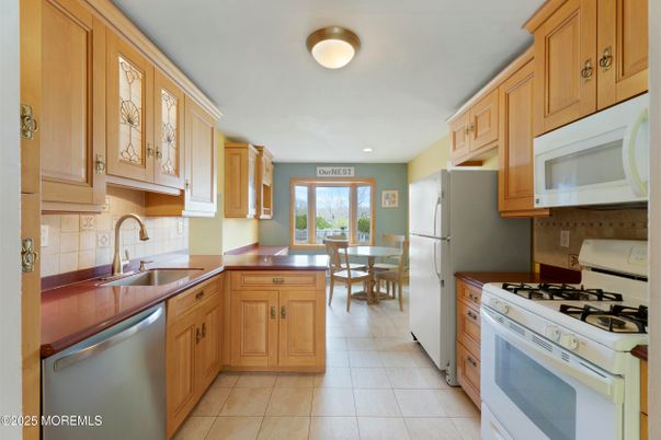 Dining room, Interior, Kitchen, Recessed Lighting
