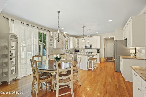 Chandelier, Dining room, Interior, Kitchen, Pendant Lights, Recessed Lighting, Wood Texture Flooring