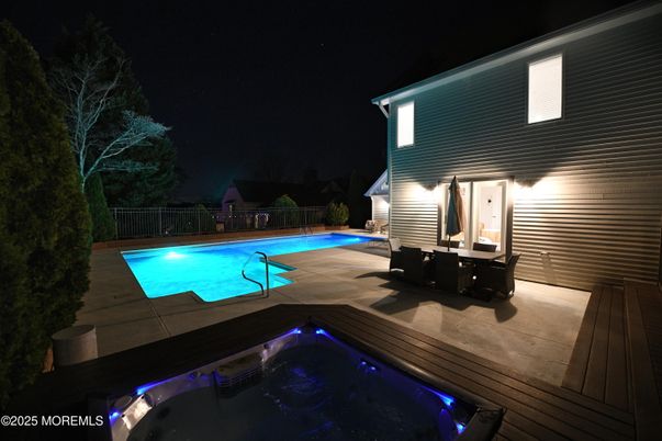 Exterior, Hot Tub, Pool