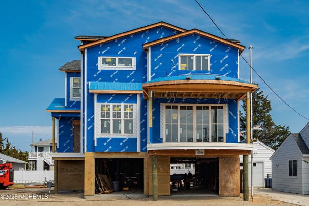 Exterior, Facade, Queen Anne Victorian