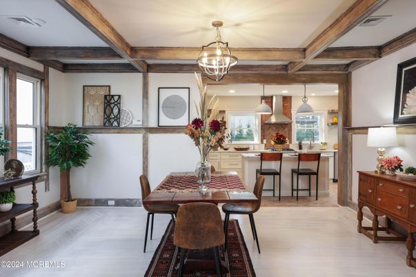 Dining room, Interior, Kitchen, Pendant Lights, Recessed Lighting, Wood Texture Flooring