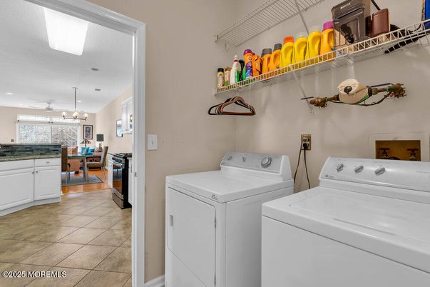 Dining room, Interior, Recessed Lighting, Washer