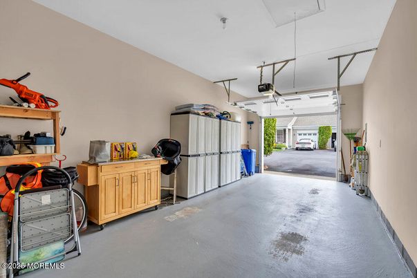Garage, Interior