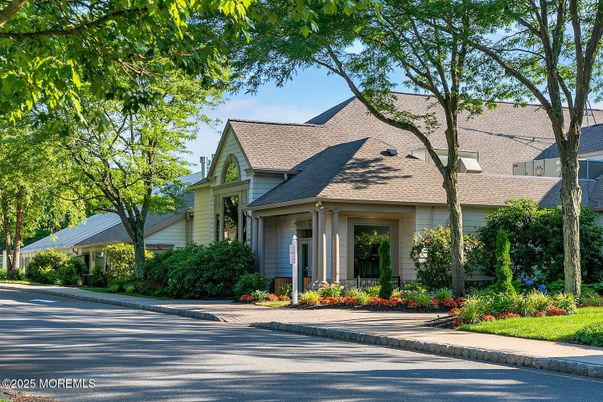 Exterior, Facade, Cape Cod