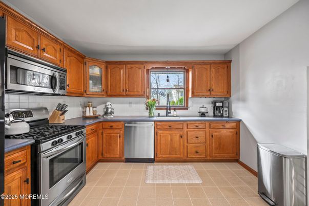 Interior, Kitchen, Stainless Steel Appliances