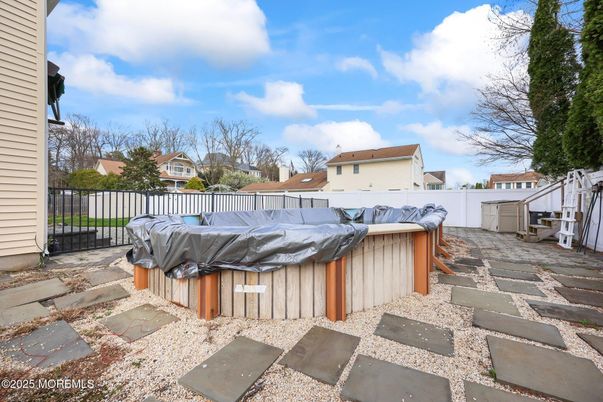 Exterior, Hot Tub