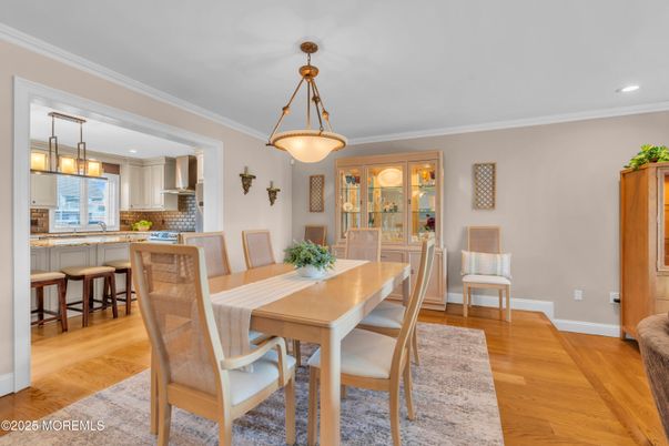 Dining room, Interior, Kitchen, Pendant Lights, Recessed Lighting, Wood Texture Flooring