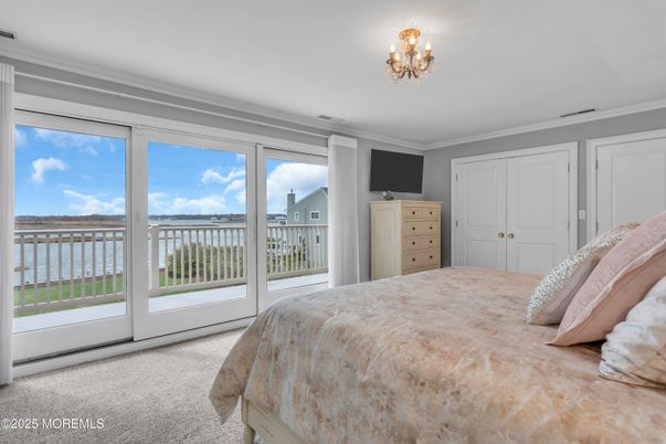 Bedroom, Interior, Water