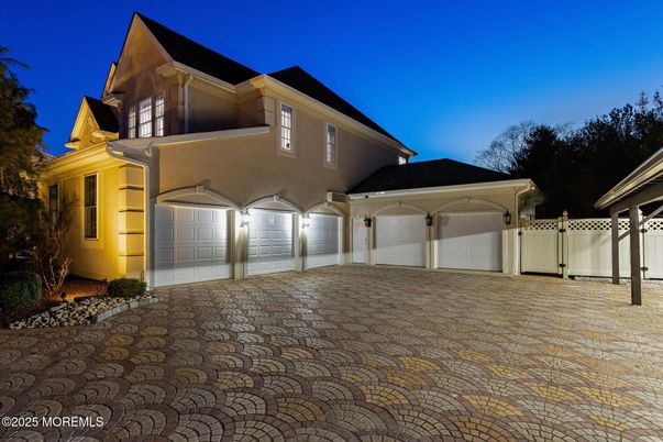 Detached Garage, Exterior
