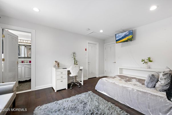 Bedroom, Home Office, Interior, Recessed Lighting, Wood Texture Flooring