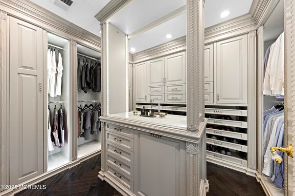 Interior, Recessed Lighting, Walk-in Closets, Wood Texture Flooring