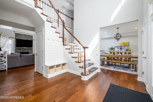 Chandelier, Dining room, Interior, Recessed Lighting, Wood Texture Flooring
