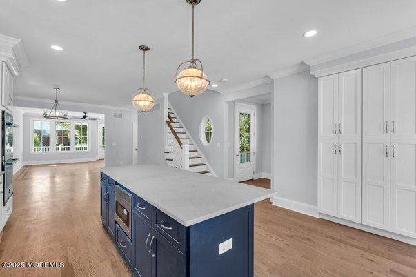 Interior, Pendant Lights, Recessed Lighting, Wood Texture Flooring