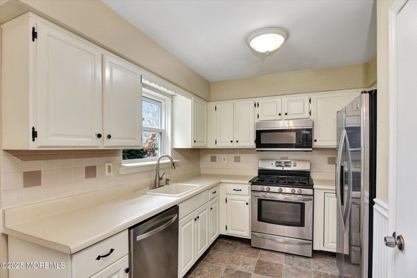 Interior, Kitchen, Stainless Steel Appliances