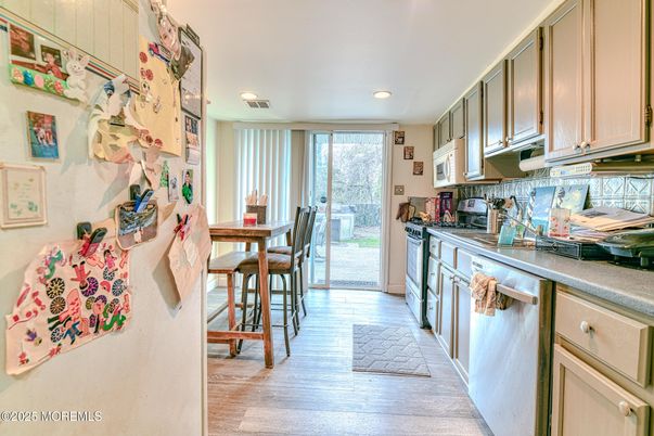 Dining room, Interior, Kitchen, Recessed Lighting, Wood Texture Flooring