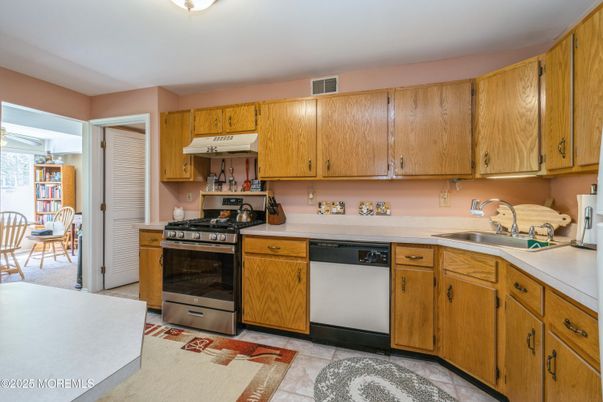 Dining room, Interior, Kitchen, Stainless Steel Appliances