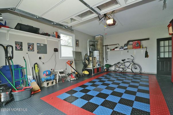 Garage, Interior