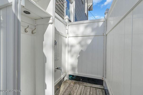 Exterior, Wood Texture Flooring