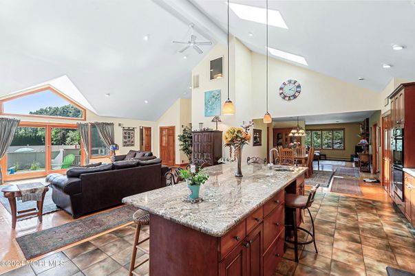 Dining room, Interior, Living room, Pendant Lights, Recessed Lighting