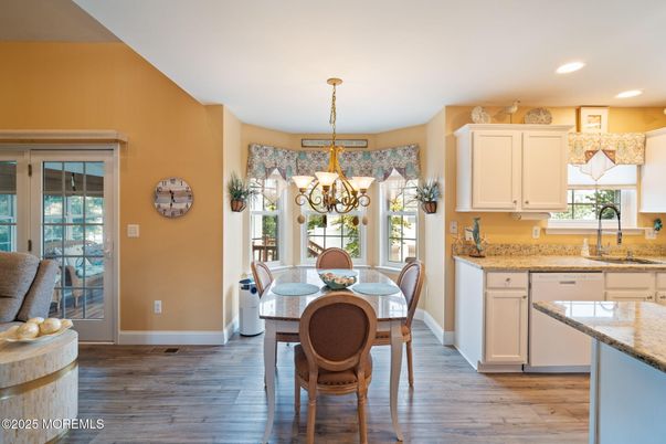 Chandelier, Dining room, Interior, Kitchen, Recessed Lighting, Wood Texture Flooring