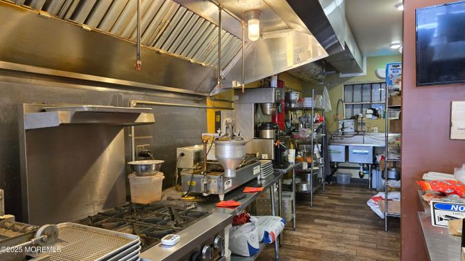 Interior, Kitchen, Stainless Steel Appliances, Wood Texture Flooring