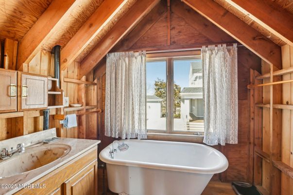 Bathroom, Free Standing Baths, Interior, Wooden Beams, Wooden Ceilings, Wood Texture Flooring, Wooden Walls