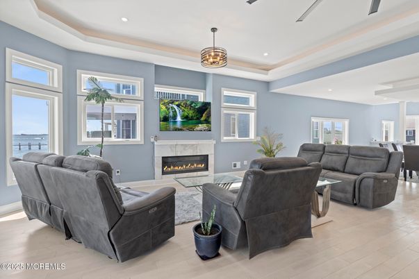 Fireplace, Interior, Living room, Pendant Lights, Recessed Lighting, Wood Texture Flooring