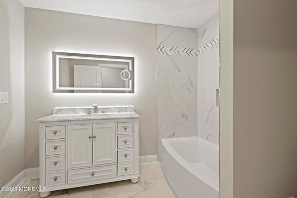 Bathroom, Interior, Marble, Marble Walls