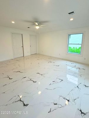 Empty room, Interior, Marble, Recessed Lighting