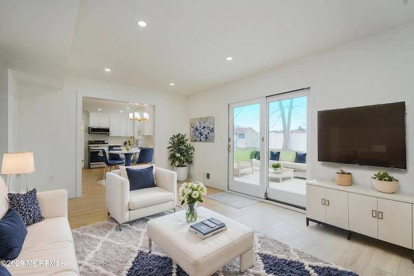 Interior, Kitchen, Living room, Pendant Lights, Recessed Lighting, Stainless Steel Appliances, Wood Texture Flooring