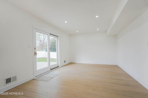 Empty room, Interior, Recessed Lighting, Wood Texture Flooring