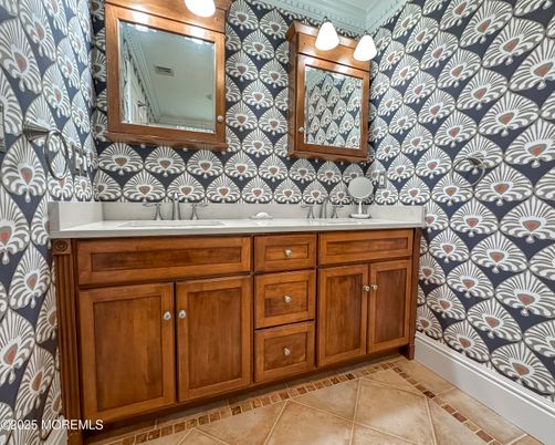 Bathroom, Dual Sink Vanities, Interior