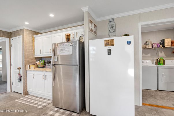 Interior, Kitchen, Recessed Lighting, Washer