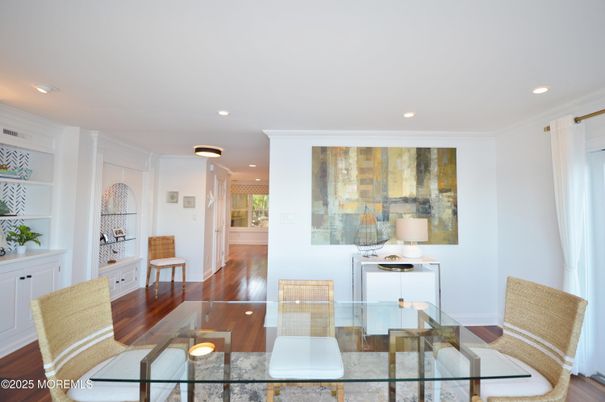 Dining room, Interior, Living room, Recessed Lighting, Wood Texture Flooring