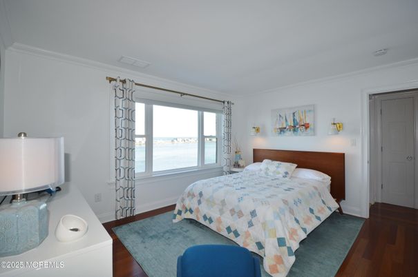 Bedroom, Interior, Water, Wood Texture Flooring