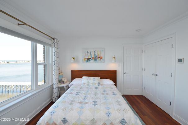 Bedroom, Interior, Water, Wood Texture Flooring