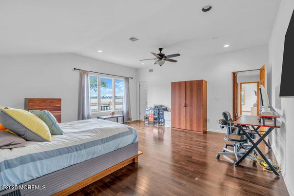 Bedroom, Interior, Recessed Lighting, Wood Texture Flooring