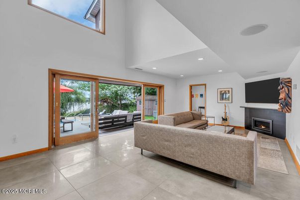 Fireplace, Interior, Living room, Recessed Lighting