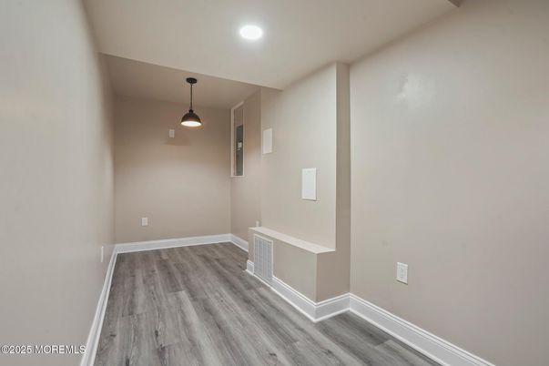 Interior, Pendant Lights, Recessed Lighting, Wood Texture Flooring