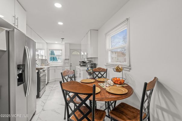 Dining room, Interior, Kitchen, Marble, Recessed Lighting, Stainless Steel Appliances