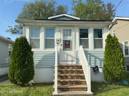 Exterior, Facade, None