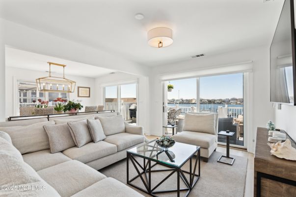 Interior, Living room, Water