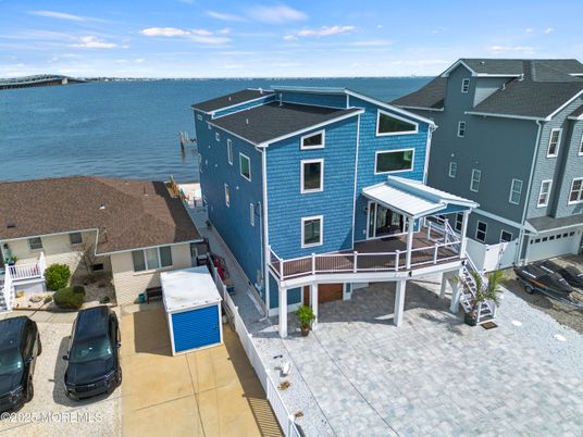 Exterior, Water