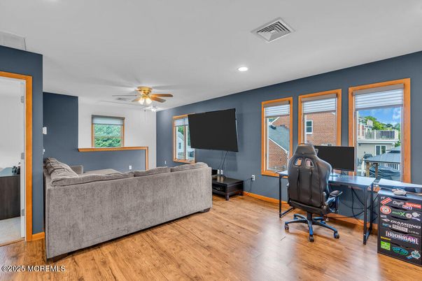 Home Office, Interior, Recessed Lighting, Wood Texture Flooring
