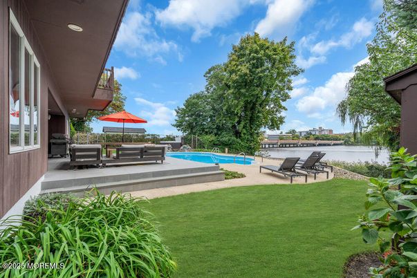 Exterior, Pool, Water